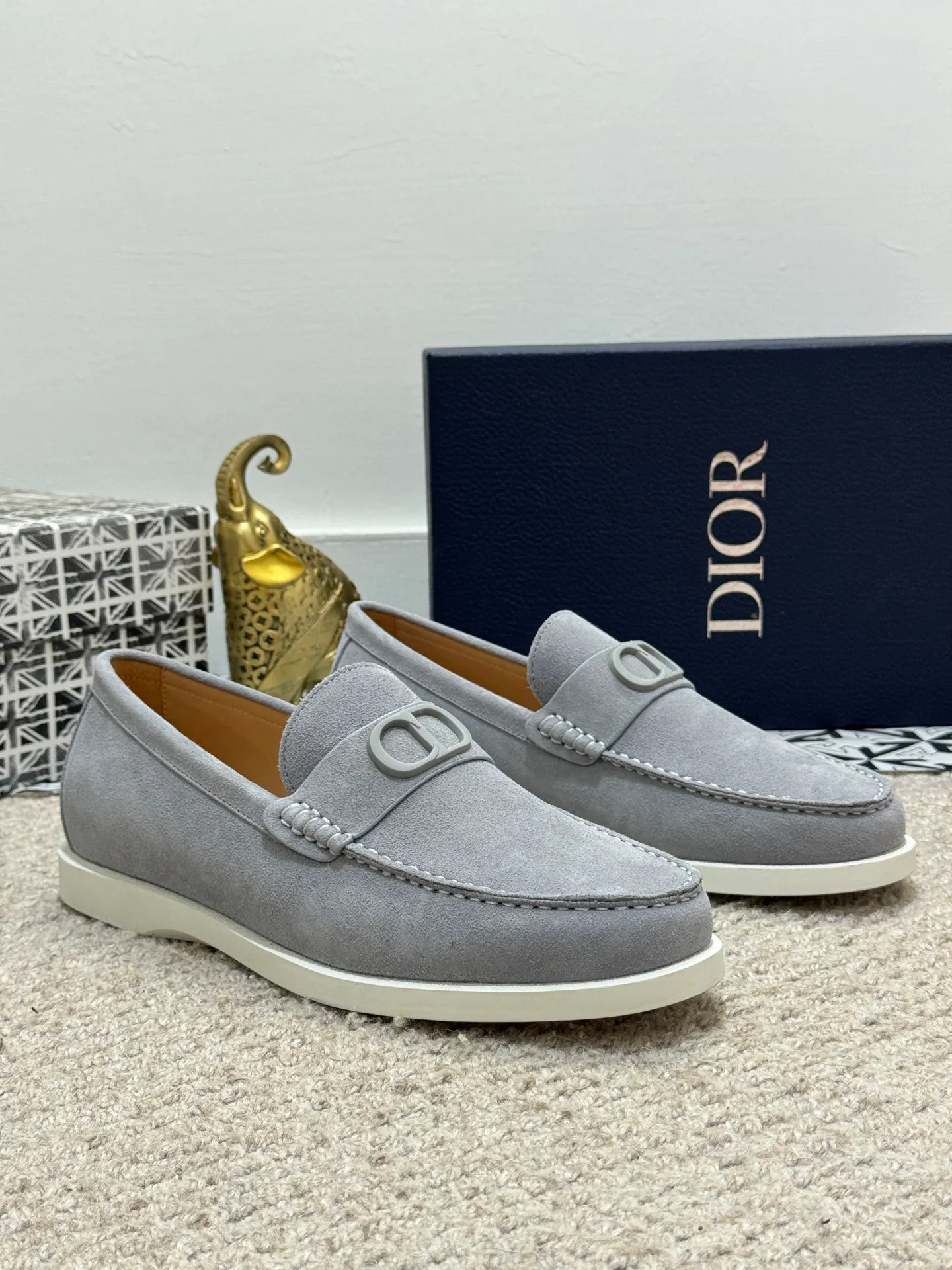 Men's men's shoes 💰480 [New style] 🍺🍺Dior men's casual shoes - a high version of the original one-to-one replica. It is a casual dress shoe. Crafted from luxuriously soft navy suede❤️‍🔥Cow leather lining💘Oblique printed panels on the upper. The lightweight white rubber sole adds sophistication, with an Oblique pattern engraved on the outsole and branding on the back. Size: 38-44 (45, 46 customized